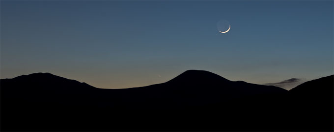 Comet and Crescent Moon photo: Comet_and_Crescent_Moon
